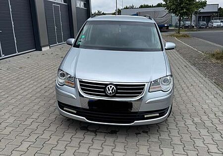 VW Touran Volkswagen 1.4 TSI Highline