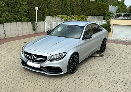 Mercedes-Benz C 63 AMG S Speedshift 7G-MCT