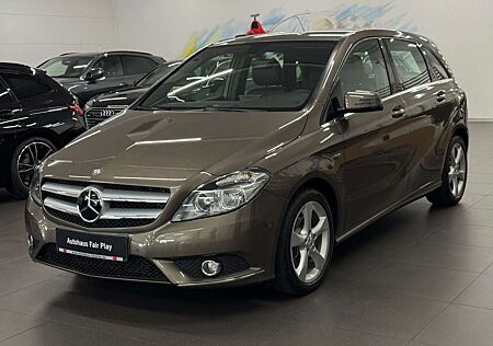Mercedes-Benz B 180 Aut. PDC/KAMERA/SHZ/U-FREI!