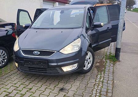 Ford Galaxy 2.0 Ghia
