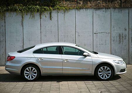 Volkswagen Passat CC 2.0TDI 1Hand Scheckheft AHK TüvNEU