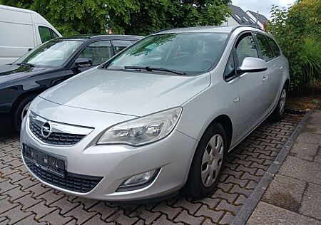 Opel Astra J Sports Tourer 1.4 TEMPOM KLIMA TUV 5/26