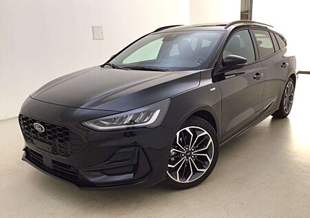 Ford Focus Turnier ST-Line X Panoramadach, LED-Scheinwerfer