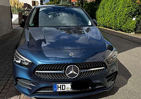 Mercedes-Benz B 220 B 220d AMG-Line