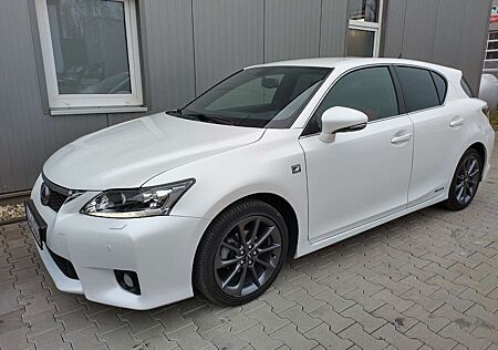 Lexus CT 200h F-Sport, LED, PDC, Kamera, Tempomat Sitzheiz.