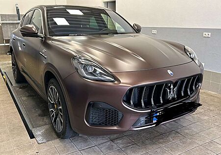 Maserati Grecale GT mit Sonderlackierung