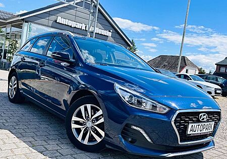 Hyundai i30 cw YES!*NAVI*KAMERA*AUTOMATIK*SHZ*TEMPOMAT*