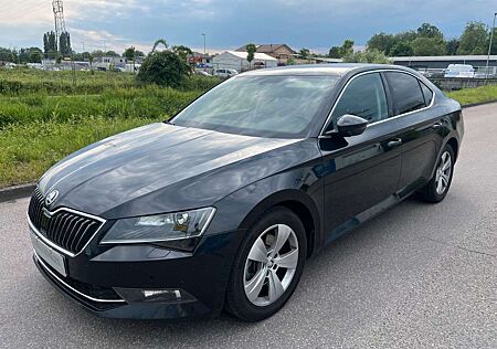 Skoda Superb 2.0 TDI *DSG*NAVI*KAMERA*LED