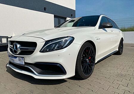 Mercedes-Benz C 63 AMG S Perf.Sitze|Driver Package|PANO|Memory