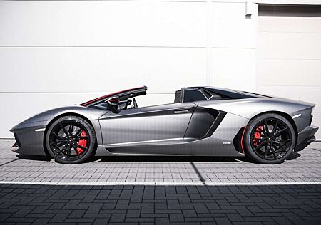 Lamborghini Aventador LP 700-4 Roadster Pirelli Edition 1of100-Lift