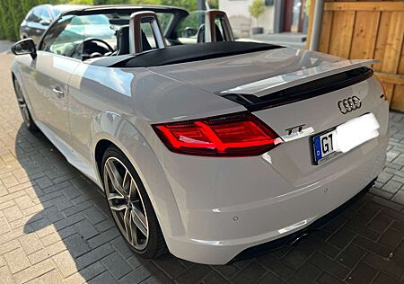 Audi TT Roadster 2.0 TFSI quattro