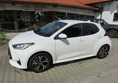 Toyota Yaris Hybrid Team Deutschland