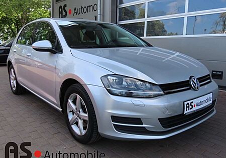 VW Golf Volkswagen VII Trendline 1.6 TDI Navi*Bi-Xenon*Temp