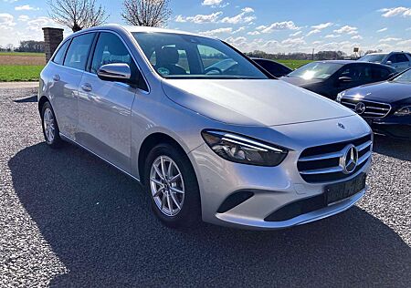 Mercedes-Benz B 200 // Ambiente // Spurhalte // Leder // Navi