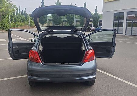 Peugeot 207 75 Filou