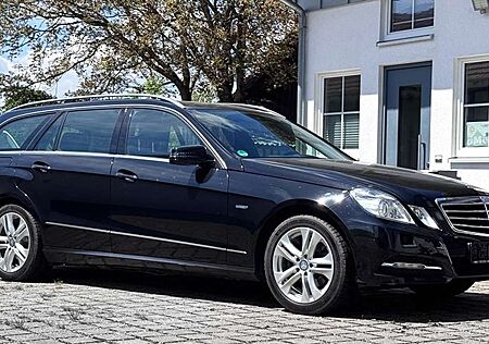 Mercedes-Benz E 200 E 200T CGI BlueEFFICIENCY Automatik Avantgarde AHK