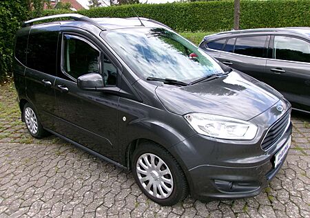 Ford Tourneo Courier Titanium