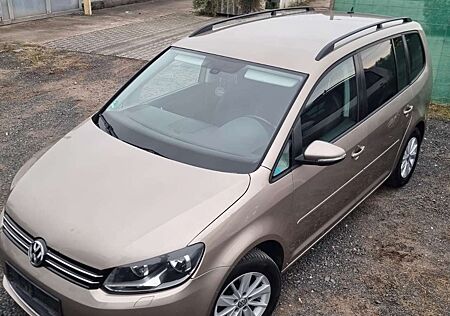 VW Touran Volkswagen 1.6 TDI DPF BlueMotion Technology Comfortline