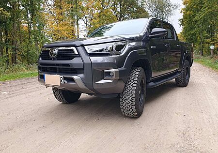Toyota Hilux 4x4 Double Cab Autm. Invincible