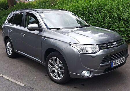 Mitsubishi Outlander 2.0 4WD Plug-In Hybrid Plus PHEV