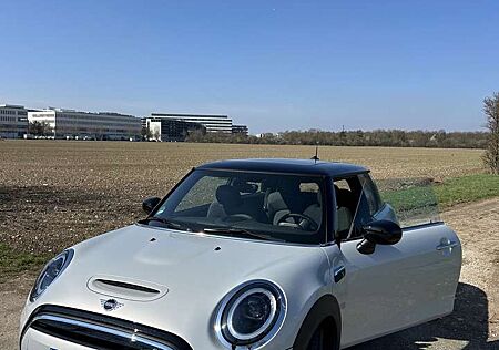 Mini Cooper SE Classic Trim