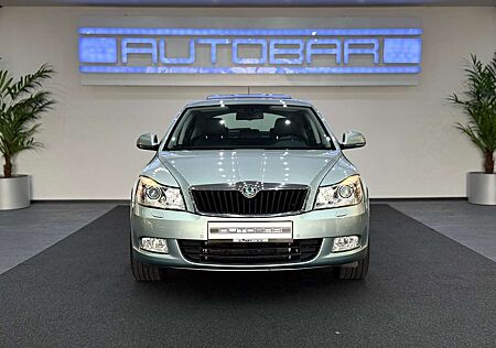 Skoda Octavia Elegance 1.4 XENON*PDC*S-DACH*T-LED*AHK