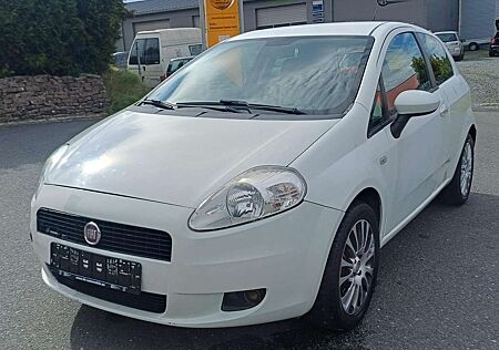 Fiat Grande Punto 1.4 16V Racing,95PS,6Gang,Klima,CD,NSW,EFH