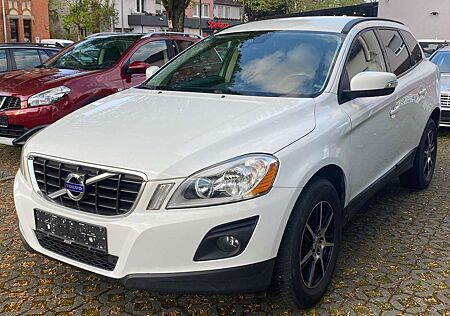 Volvo XC60 Kinetic AWD, Automatik