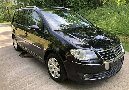 VW Touran Volkswagen 2.0 TDI DPF DSG United