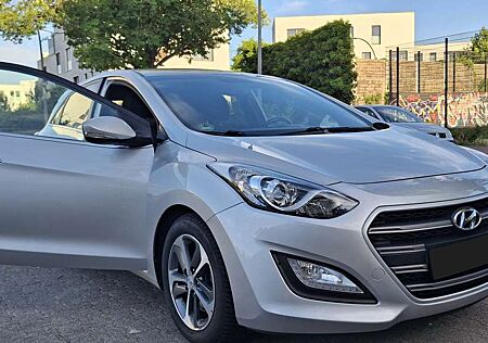 Hyundai i30 blue 1.6 Passion Scheckheft* Inspekt* neu