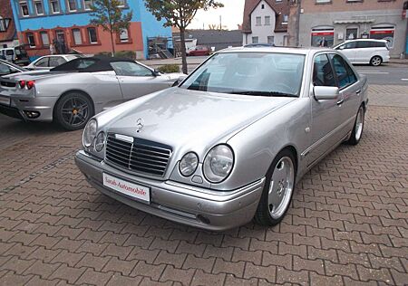Mercedes-Benz E 55 AMG 1.Hand Pr. 97.230 Km.K.D.gep.