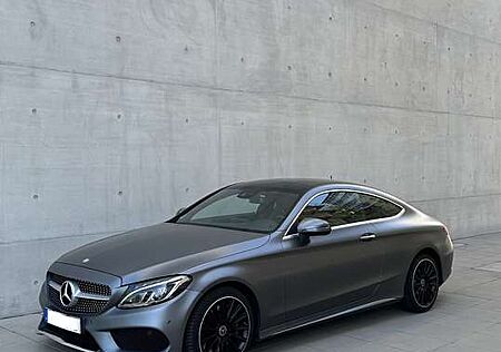 Mercedes-Benz C 300 Coupe 9G-TRONIC AMG Line