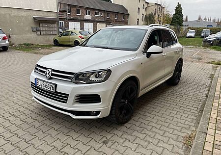 VW Touareg Volkswagen V6 TDI BMT R Line Panoromadach, AHK,