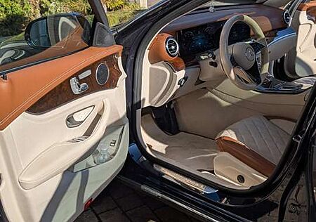 Mercedes-Benz E 300 de 4Matic (213.211)