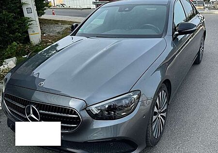 Mercedes-Benz E 220 d 9G-TRONIC Avantgarde MULTIBEAM Garantie