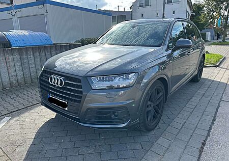 Audi Q7 3.0 TDI 272PS S-Line/7-Sitzer/PANO/Standheizung