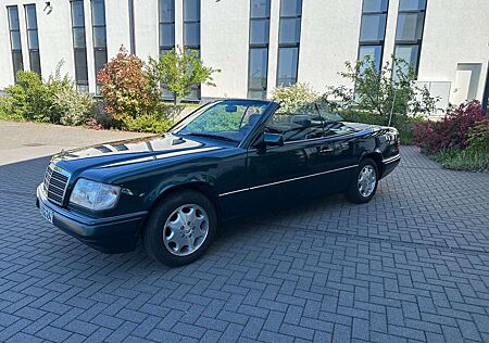 Mercedes-Benz E 200 Cabrio Automatik/150.260 KM