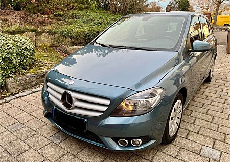 Mercedes-Benz B 220 CDI (BlueEFFICIENCY) 7G-DCT