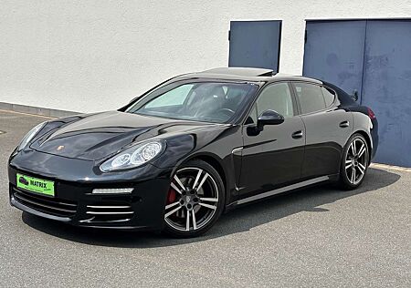 Porsche Panamera 4