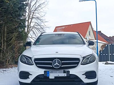 Mercedes-Benz E 400 E 400 d 4Matic T 9G-TRONIC AMG Line