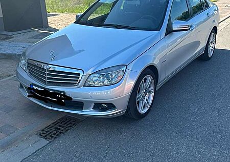 Mercedes-Benz C 180 CGI BlueEfficiency (204.049) mit Dachbox