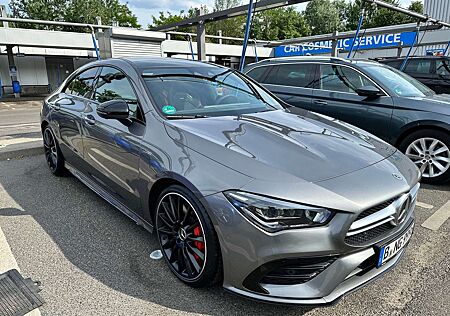 Mercedes-Benz CLA 35 AMG AMG CLA 35 4Matic AMG Speedshift 7G-DCT