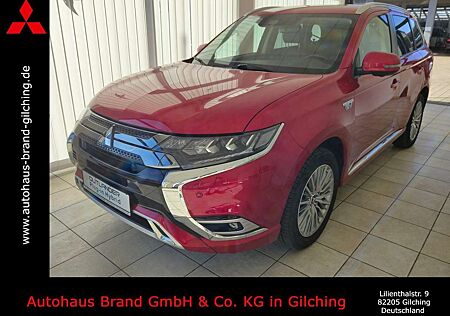 Mitsubishi Outlander PHEV Plus 4WD