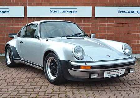 Porsche 930 911 / Turbo 3.0 (UR-Turbo)