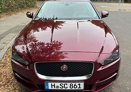 Jaguar XE 20d Pure