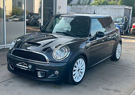 Mini Cooper SD * Harman-Kardon / NAVI / SchiebeD. *