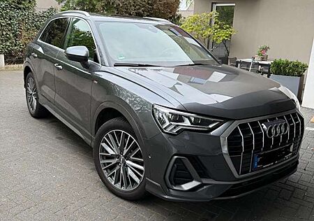 Audi Q3 40 TFSI quattro S line - sehr gepflegt