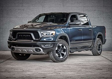 Dodge RAM 1500 5.7 V8 Hemi Crew Cab * REBEL *