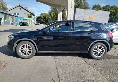 Mercedes-Benz GLA 180 GLA -Klasse