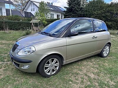 Lancia Ypsilon Y 1.4 16v Platino
